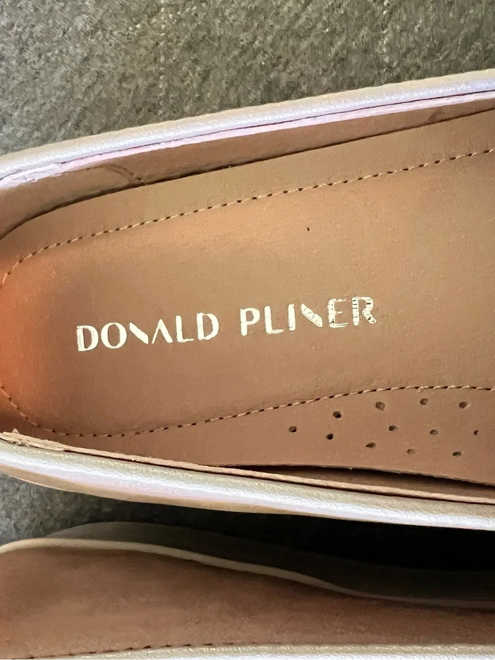 N/A donald pliner